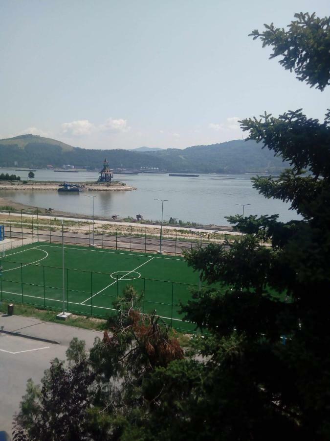 Apartament Oana'S Home Orşova Esterno foto